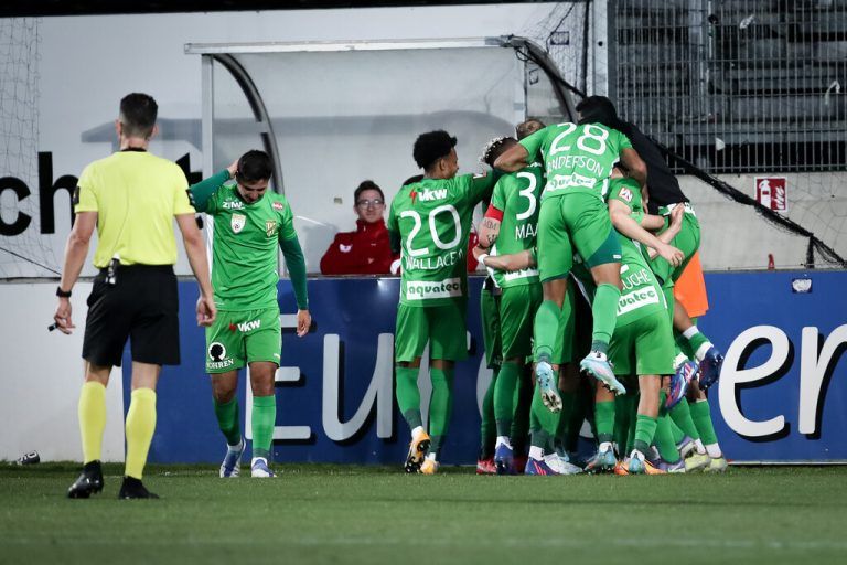 Riesenjubel bei der Austria nach dem Schlusspfiff in Pasching.gepa