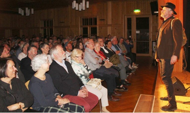 Sattlars Mike (auf Tscheppar-Suche) und die sogenannte „Wiborsito“ mit ...