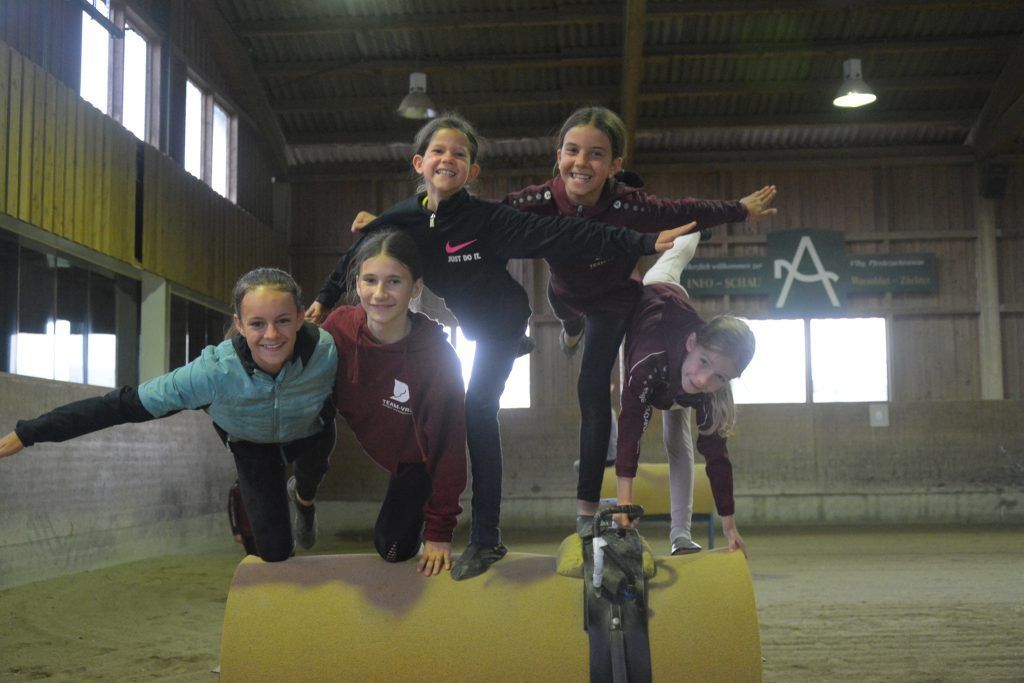 In Dornbirn lernt man die hohe Kunst des Voltigierens