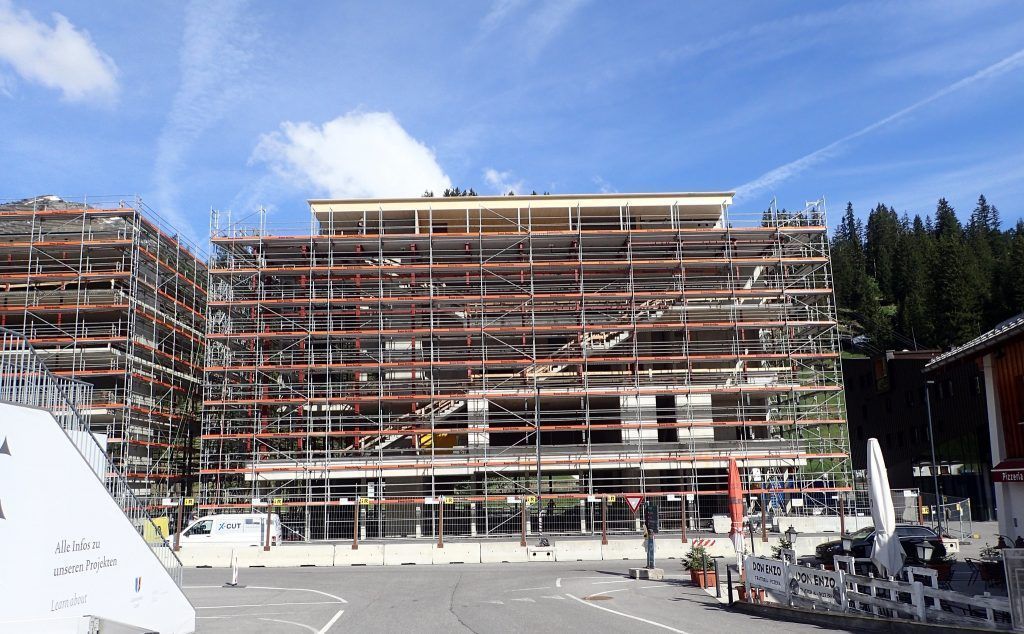 Von Dorfhaus bis Betonklotz: Lecher Zentrumsbau erhitzt Gemüter