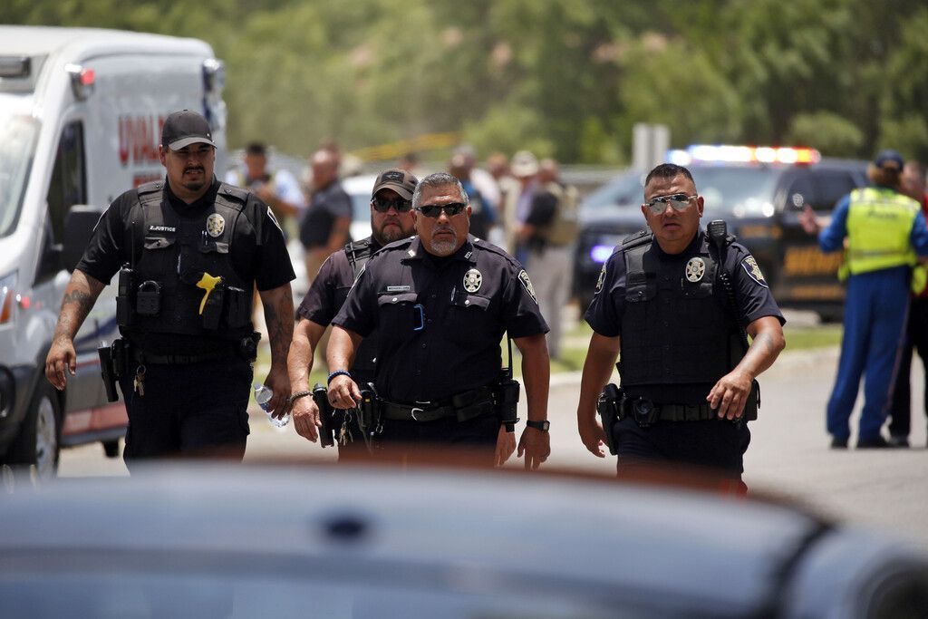 Zahlreiche Tote nach Schüssen  in Grundschule in Texas