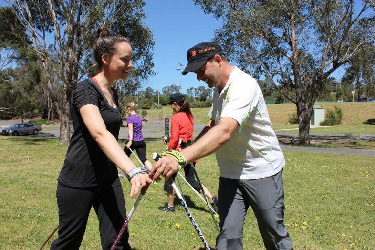 Bewegung ist für Patrick Burtscher sehr wichtig, hier beim Unterrichten von Nordic Walking in Australien.