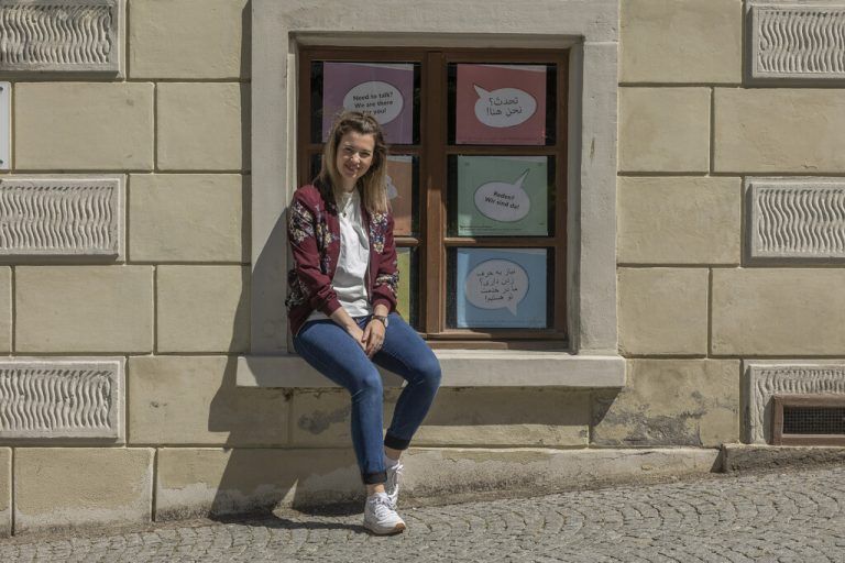 Die Dornbirnerin verbringt ihre Freizeit gerne mit Freunden, Nähen oder mit Katze Wilma.