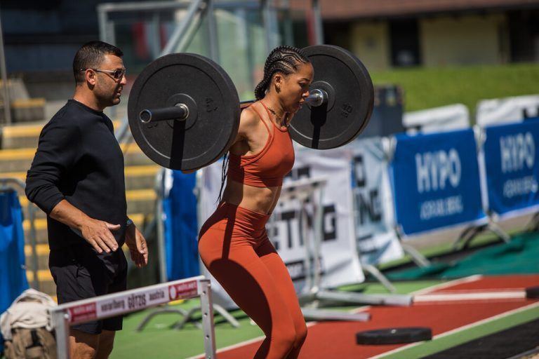 Die US-Amerikanerin Kendell Williams beim Krafttraining vor ihrem dritten Start in Götzis.