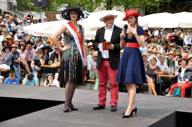 Ein großes Highlight ist die Wahl zur Hutkönigin.Lindenberg