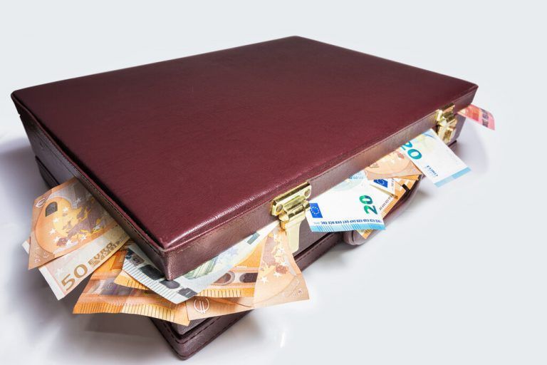 Gemeinden können einen großen Beitrag leisten, die fragile Konjunkturentwicklung zu stabilisieren.shutterstock