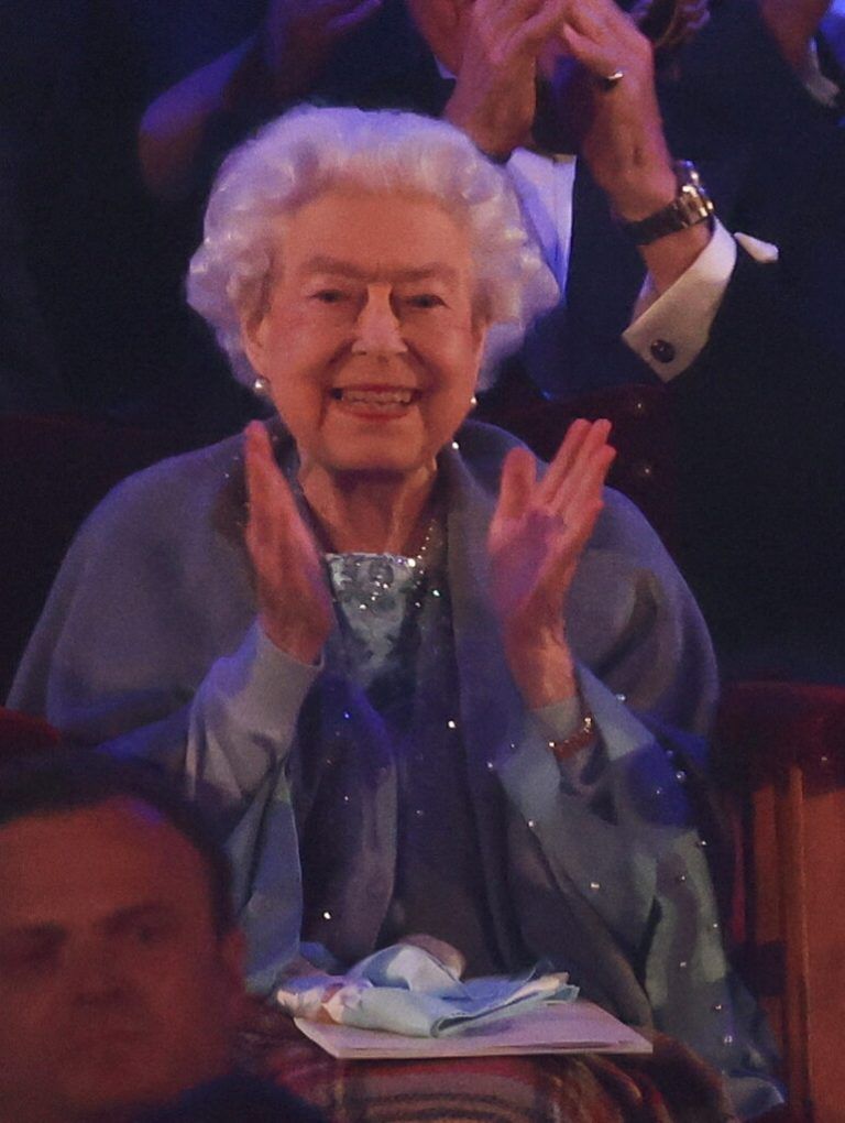 Genoss sichtlich die Show: Die 96-jährige Queen Elizabeth II.reuters