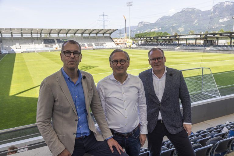 Hans Joachim Reinke, Gerhard Hamel und Marc Harms beim Spiel des SCR Altach. Union Investment und Volksbank sind Premium Partner des Vereins. vn/PAulitsch