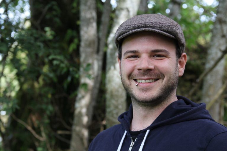 Klaus Abbrederis liebt das Holzhandwerk. Deshalb hat er sich eine eigene kleine Werkstätte eingerichtet.
