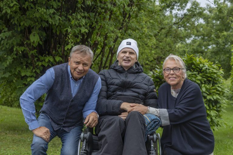 Die Pawlowskis mit ihrem Sohn Peter. Sie gehen jeden Tag mit ihm spazieren. <span class="copyright">Roland Paulitsch</span>