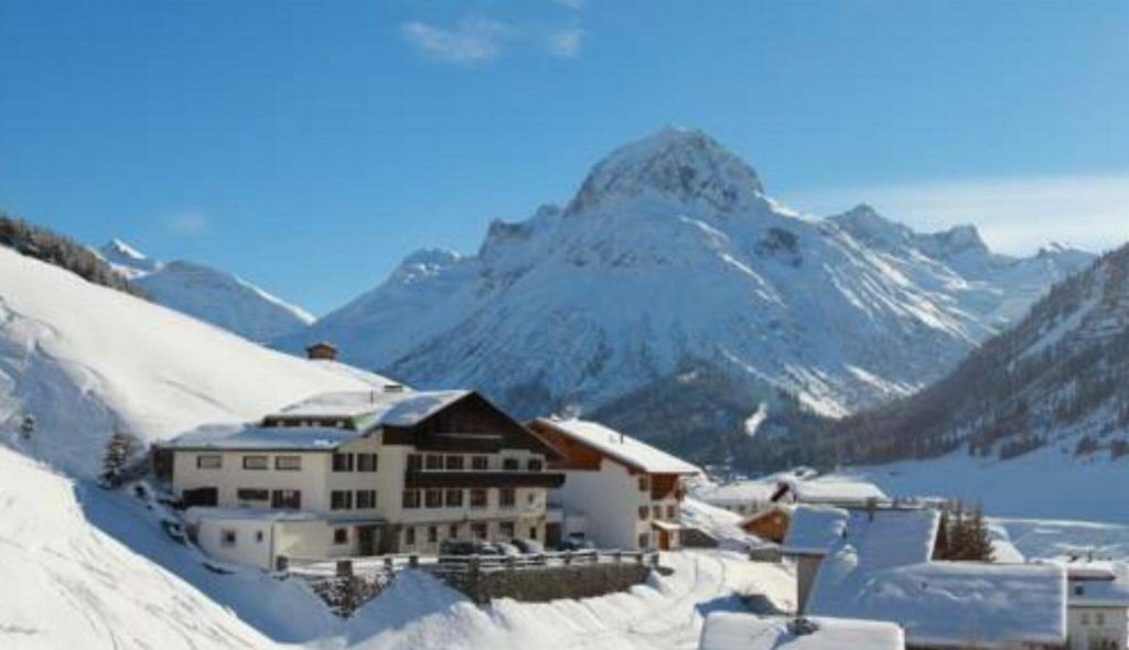 Neo-Hotelier in Lech. Manager Siegfried Wolf kauft Hotel Pension Gradenburg. »D1