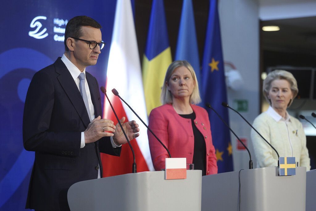 Politik in Kürze