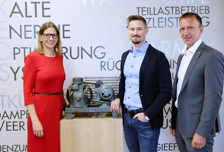 Silvia Hartmann, Leiterin Service für Unternehmen (SfU), Thomas Märk, Geschäftsführer Coolmärk, Bernhard Bereuter, Landesgeschäftsführer AMS Vorarlberg. ams