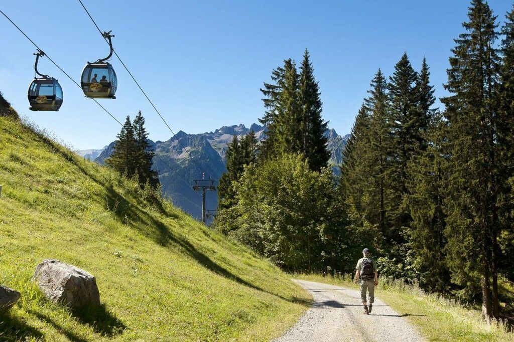 Heute Nachmittag: Geführte Wanderung am Muttersberg
