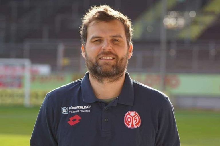 Johannes Rupprechter arbeitet seit 2019 als Scout des Bundelsigisten FSV Mainz. Der Schwarzenberger lebt damit seinen Traum vom Profifußball.FSV