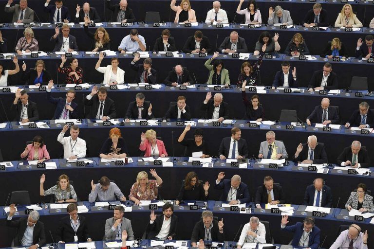 Abstimmung im EU-Parlament: In zahlreichen Ausschusssitzungen wurde innerhalb des vergangenen Jahres versucht, eine gemeinsame Position zu finden. AFP