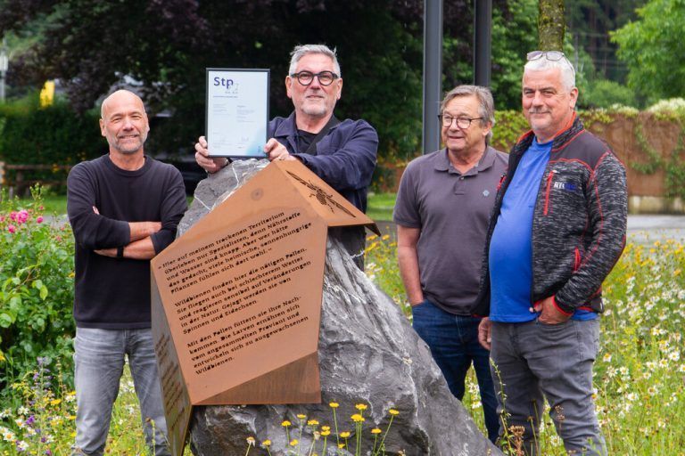 Alfred Herburger (Niggbus), Sigi Ramoser (Sägenvier), Udo Rabensteiner und Walter Netzer (NEUKO Netzer & Kobelt). Erwin Kamoglu
