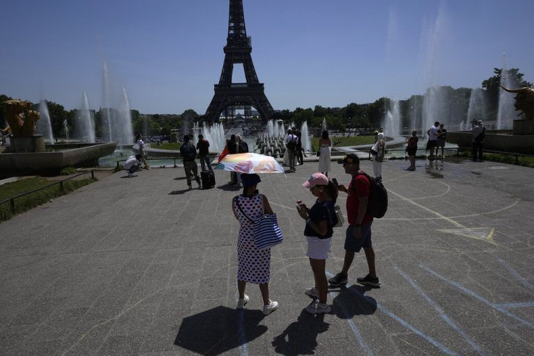 Am Samstag werden in Frankreich Temperaturen über 40 Grad erwartet. AP