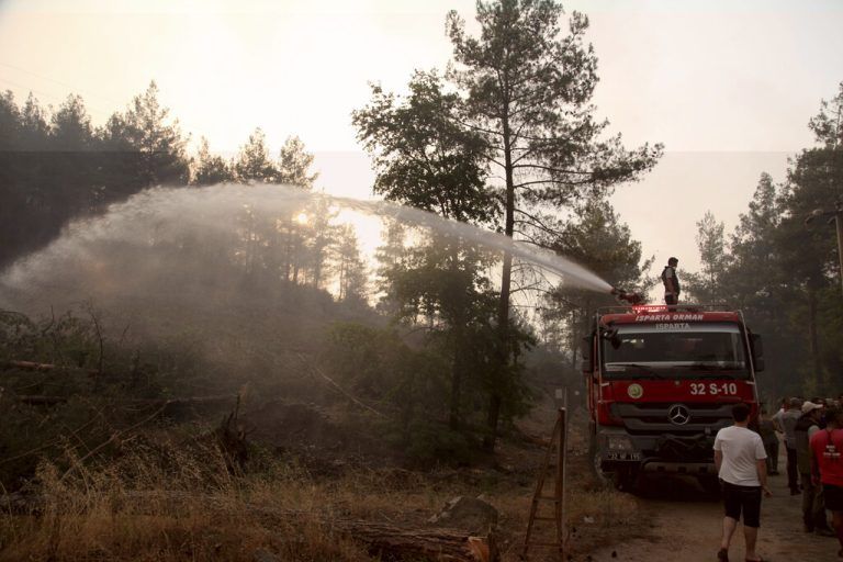 Das Feuer hatte sich rasant auf eine Fläche von rund 3000 Hektar Wald ausgebreitet. AP