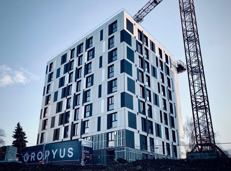 Diese Woche wurde bei Koblenz das erste Gropyus-Gebäude mit 54 Wohnungen eröffnet. gropyus