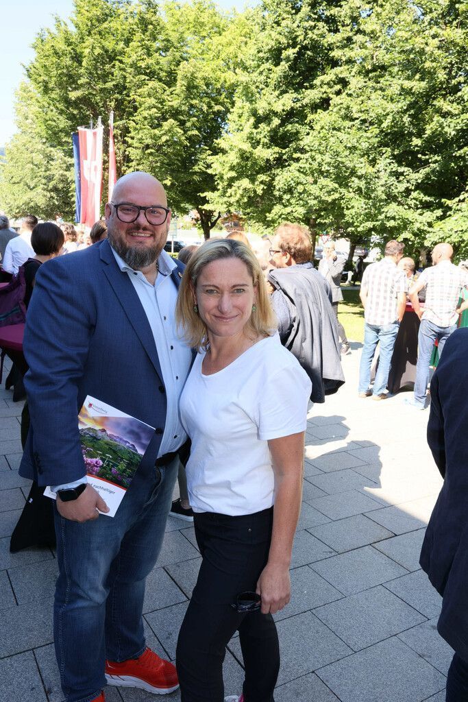Fachgruppenobmann Mike Pansi und Helga Boss.