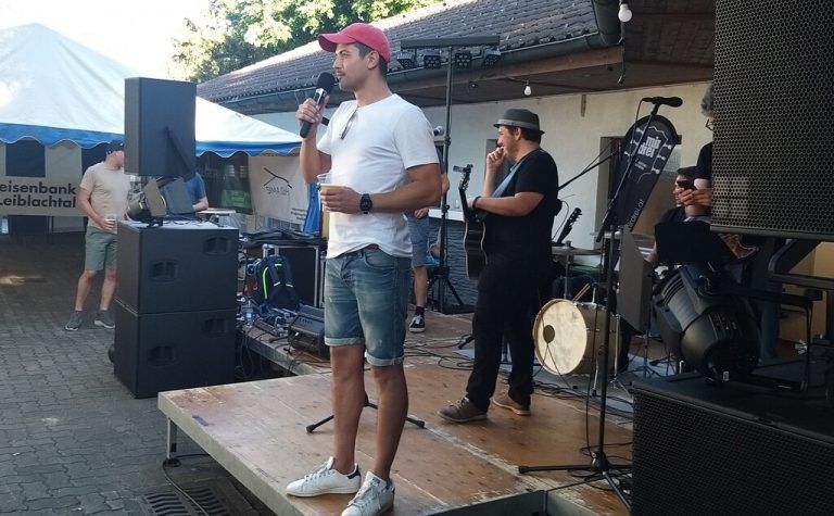 FC Hörbranz-Obmann Julian Halder begrüßte die Jubiläumsgäste .