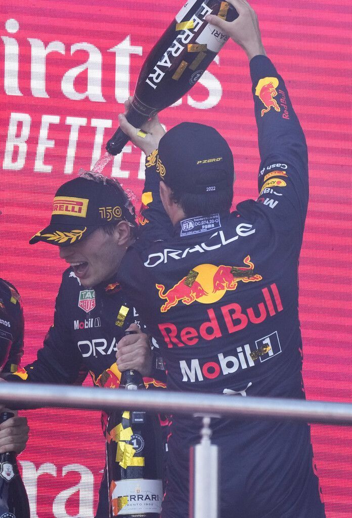 Max Verstappen und Sergio Perez dominierten in Baku. »C5