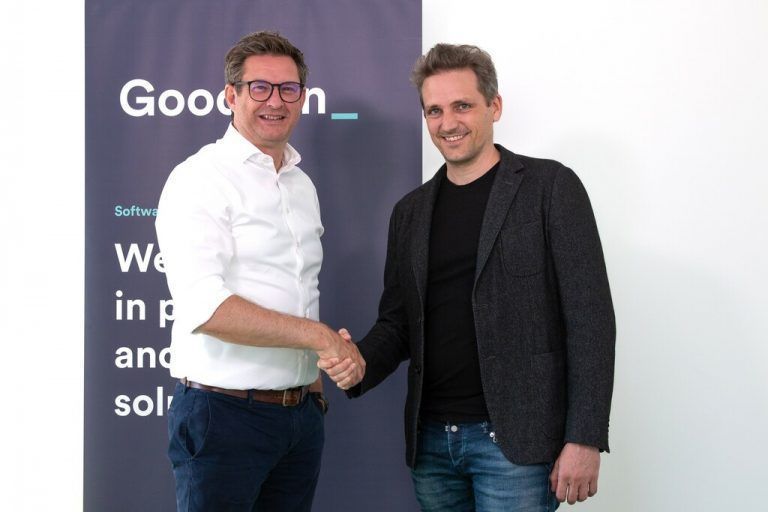 Hansjörg B. Gutensohn und Daniel Mittendorfer besiegeln die Kooperation. goodson