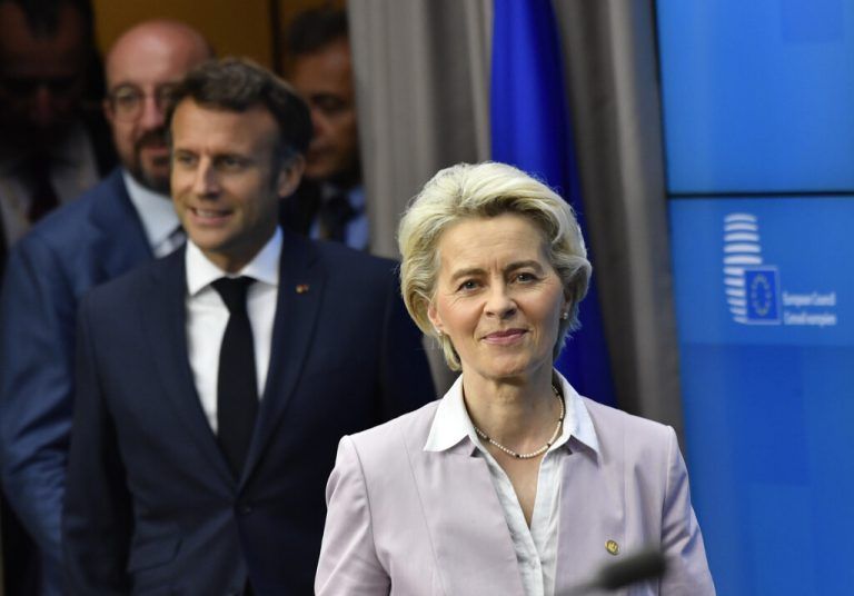 „Heute ist ein guter Tag für Europa“, kommentierte EU-Kommissionspräsidentin Ursula von der Leyen. Die Länder seien Teil der europäischen Familie. AFP
