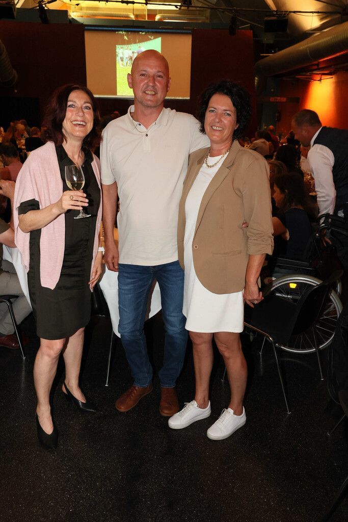 Hildegard Wäger mit Mario Marte und Heike.