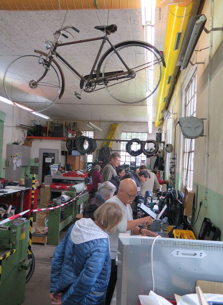 <p class="caption">In den ehemaligen Räumen von Jugend am Werk hat das Reparatur Café Bregenz eine passende Bleibe gefunden. <span class="copyright">RepCafe Bregenz</span></p><p class="caption"/>