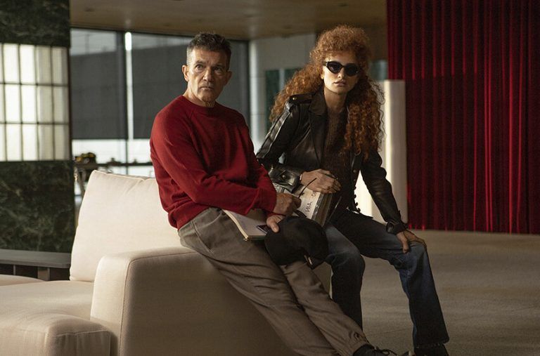 In der bitterbösen Satire ist Penélope Cruz an der Seite von Antonio Banderas zu sehen. ap
