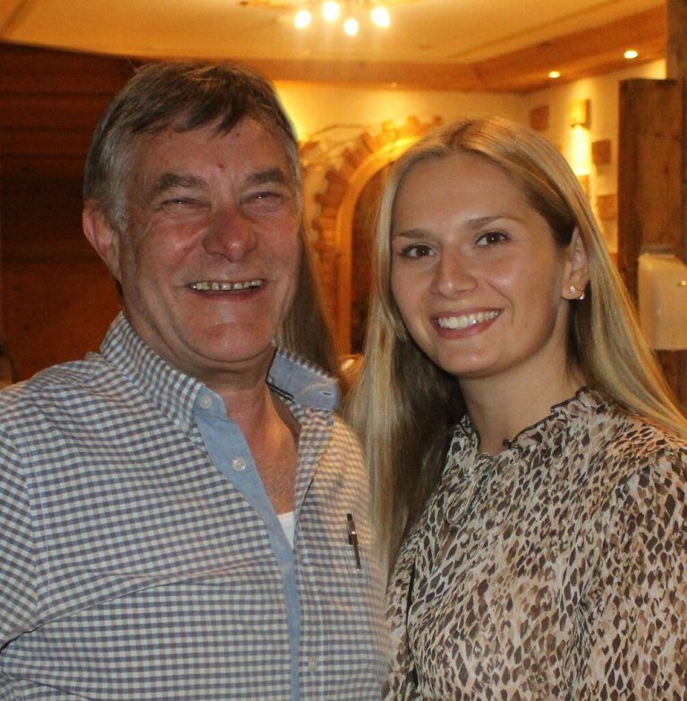 Johann Muxel und Rennfahrerin Fabienne Wohlwend.