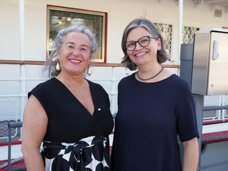 Karin Amann und Karin Guldenschuh-Vonach (KUB Freunde).