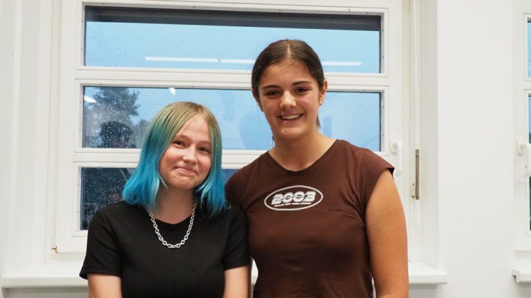 Lena und Seline sind bereits Stammgäste im Jugendtreff „Chilli Chill“.