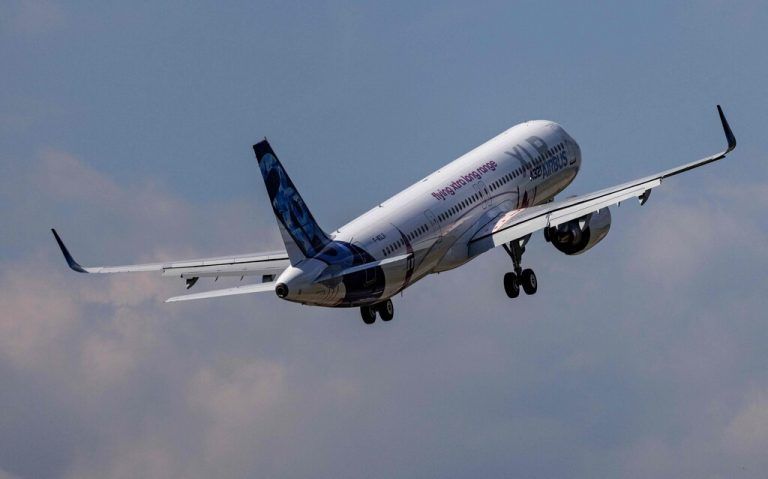 Luftpremiere für den kleinsten Langstrecken-Airbus in Hamburg.AFP