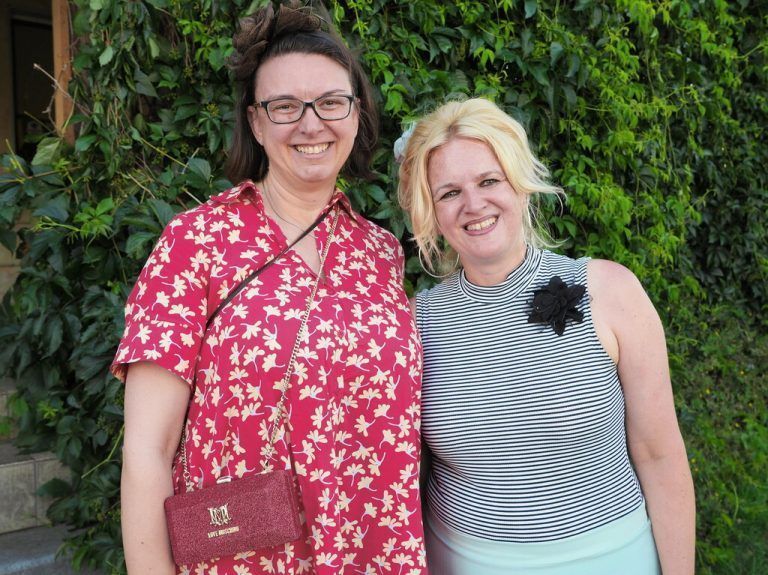 Margit Anita Hinterholzer (MTVO), Produktionsleiterin Nicole Wehinger.