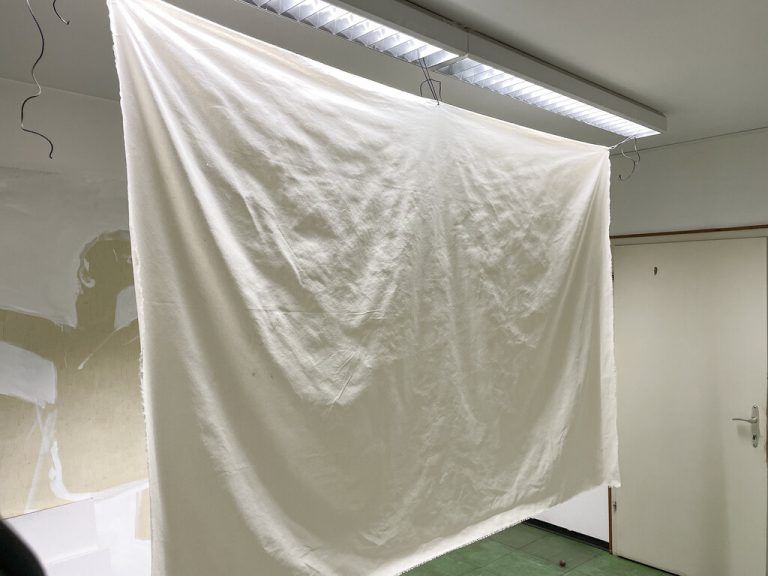 Matthias Guido Braudisch bietet mit seinen Arbeiten auch die Auseinandersetzung mit der Camera obscura.