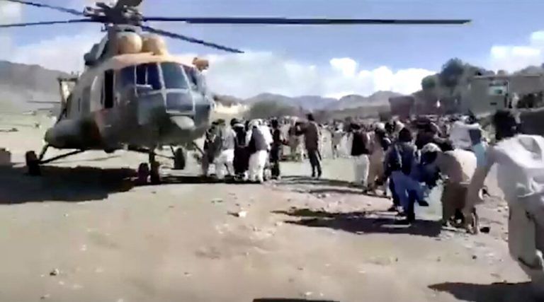 Mehrere Hubschrauber wurden in die Region geschickt. Reuters