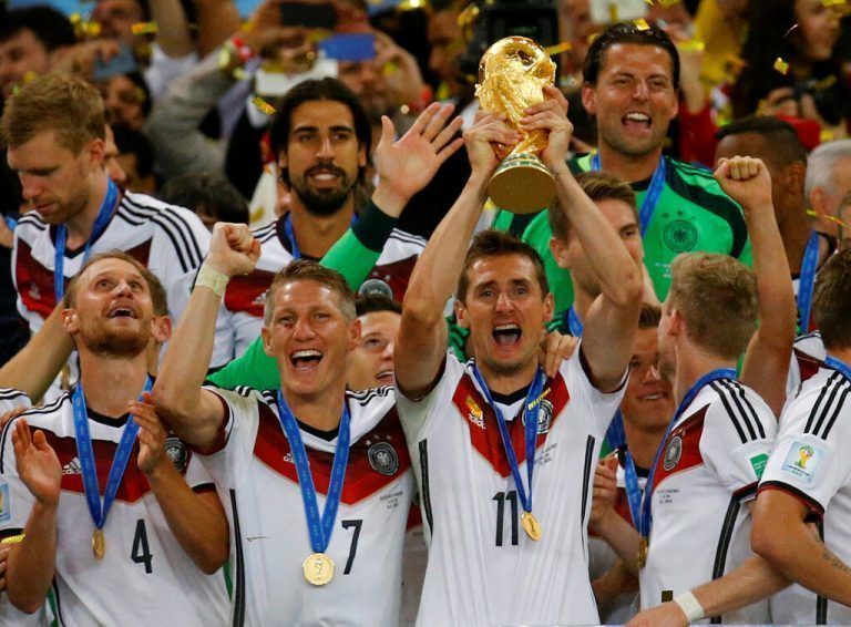 Miroslav Klose krönte 2014 mit dem Gewinn der Weltmeisterschaft in Brasilien seine Karriere als Spieler.apa