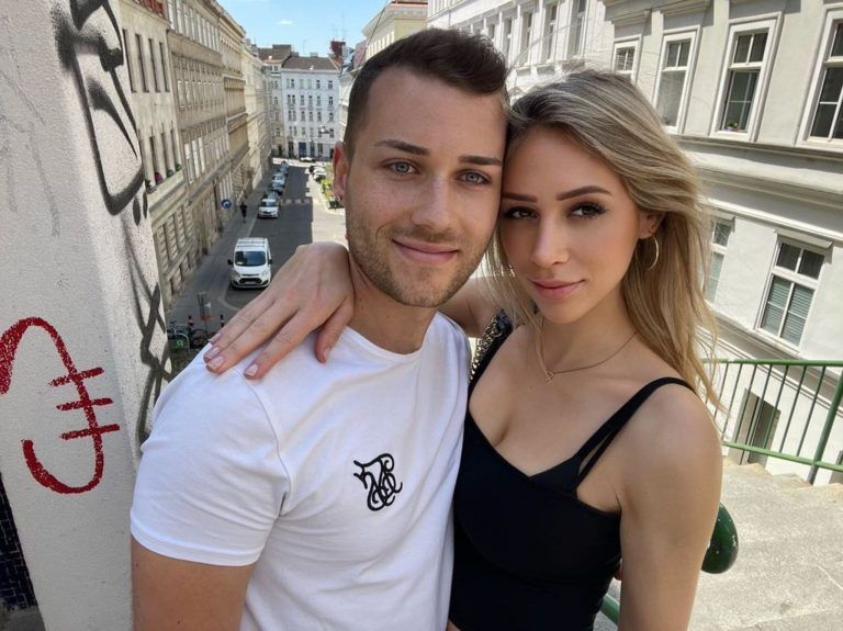 Milanka aus Dornbirn und Michael haben ihre Koffer schon gepackt.