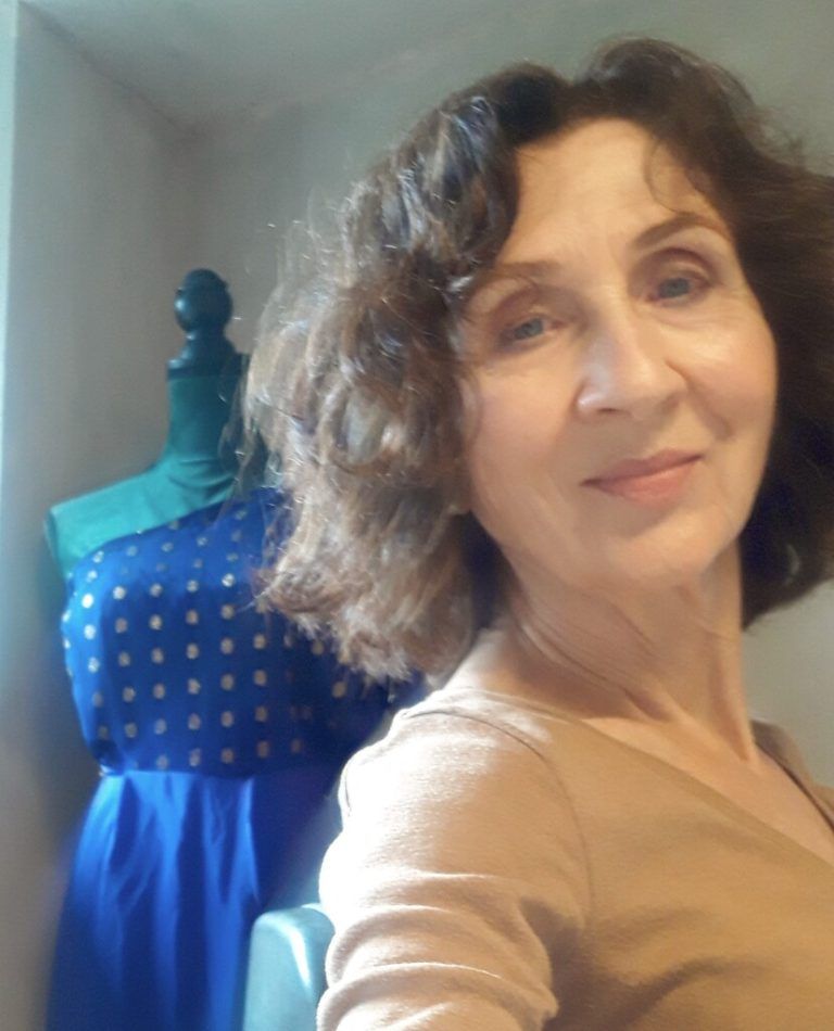 Schon als Zwölfjährige durchstreifte Renate Dachböden und widmete sich dem Upcycling.