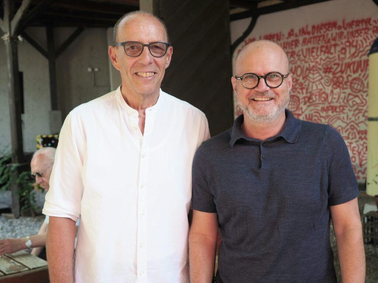 Stadtrat Michael Rauth und Gerhard Stübe (Festspielhaus).