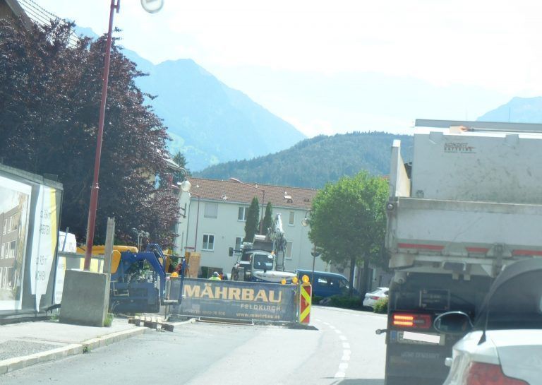 In der Müsinenstraße laufen die Sanierungsarbeiten bereits auf hochtouren. <span class="copyright">MIMA</span>