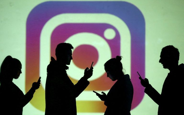 Viele Menschen fühlen sich laut Umfrage abhängig von sozialen Medien. ap