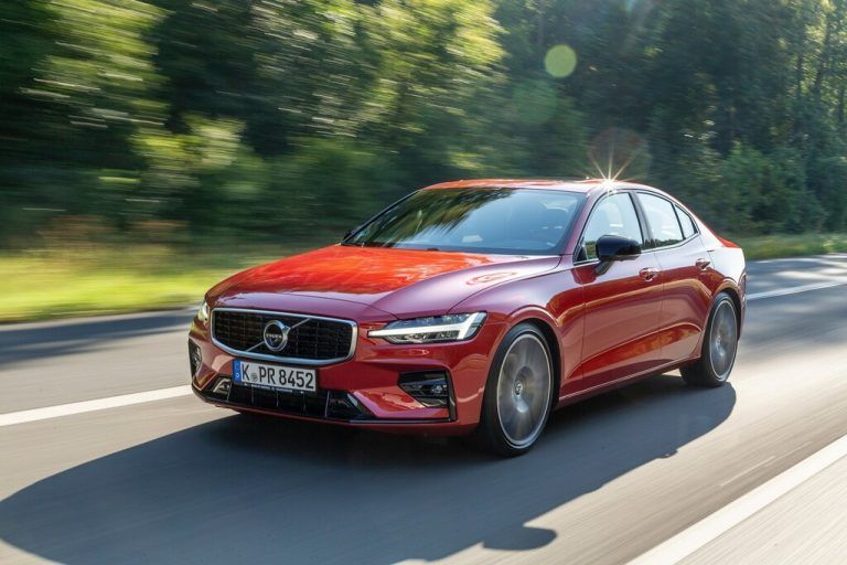 Volvo S60: Schwedische Limousine mit Otto-Aggregaten und einem Benziner-Plug-in-Hybrid motorisiert. Montiert wird der Viertürer Türer in den USA.