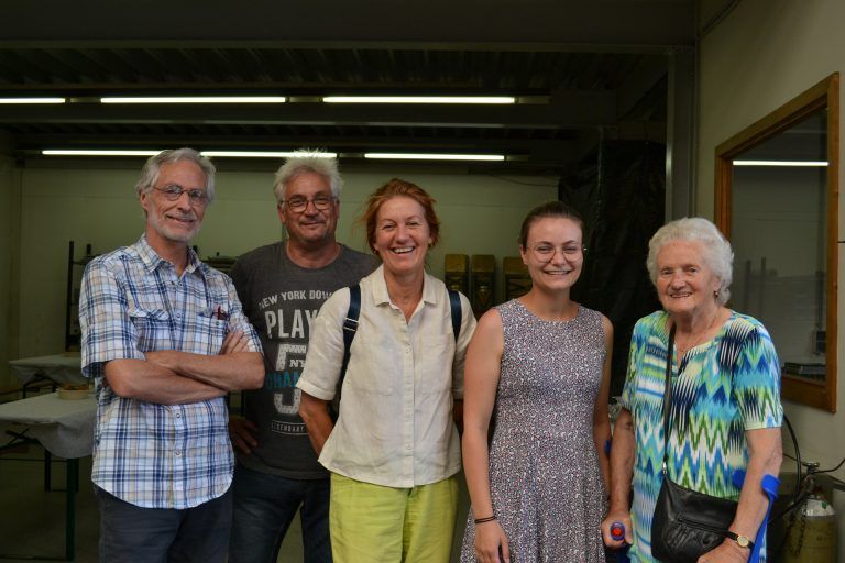Gerhard Berndörfler, Norbert Bischof, Martha und Hanna Berndörfler sowie Maria Bischof (Familie von Manuel und Christian). <span class="copyright">BI</span>