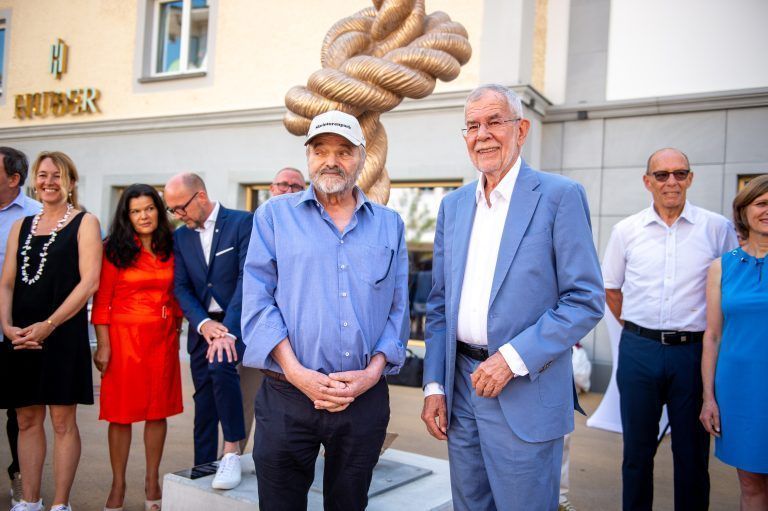 Eröffnung des Kunstwerks "Der Knoten" von Herbert Meusburger mit Bundespräsident Alexander Van der Bellen. <span class="copyright">VN/Rhomberg</span>