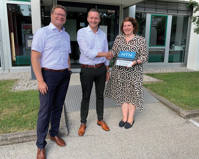 Ambassador Der technische Großhändler Haberkorn hat die Zusammenarbeit mit dem japanischen Wälzlager- und Lineartechnik-Hersteller NTN SNR intensiviert und ist im Rahmen des Partner-Programms als „Ambassador“ mit der engsten der drei Partnerschaften ausgezeichnet worden. haberkorn