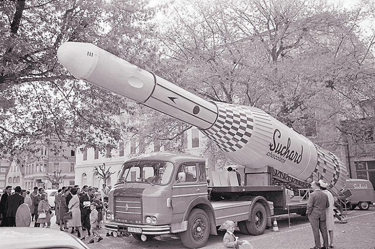 Bregenz, Suchard-Rakete am Kormarktplatz, 1968